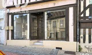 Commerce  50 m² à louer à Château-Renard (45220)