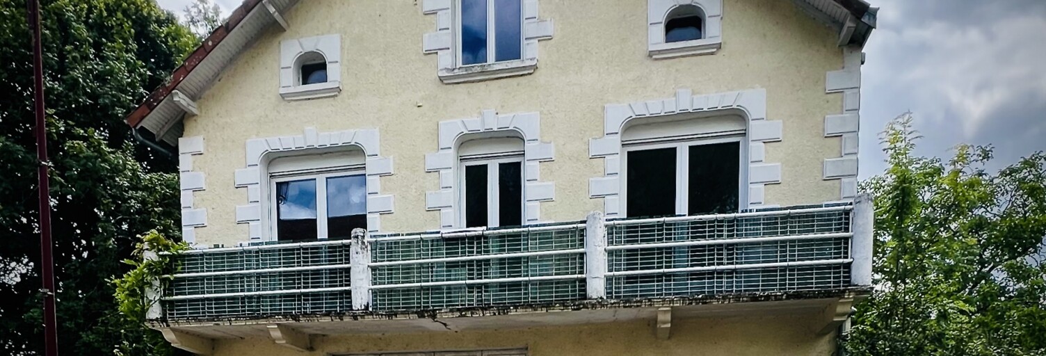 Immeuble  79 m² à vendre à Piégut-Pluviers (24360)