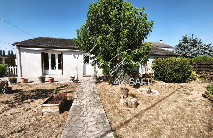 Maison de plain-pied  4 chambres  120 m²  Lencloître — photo 2