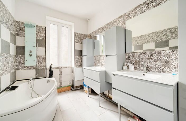Appartement de 84 m²  4 pièce(s)   54000 NANCY — photo 5