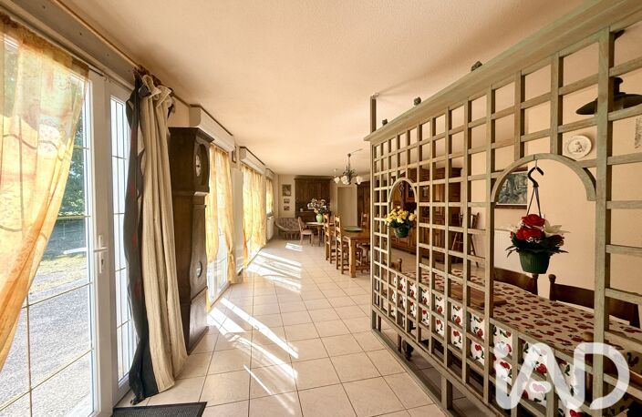 Vente Maison/villa 8 pièces — photo 2
