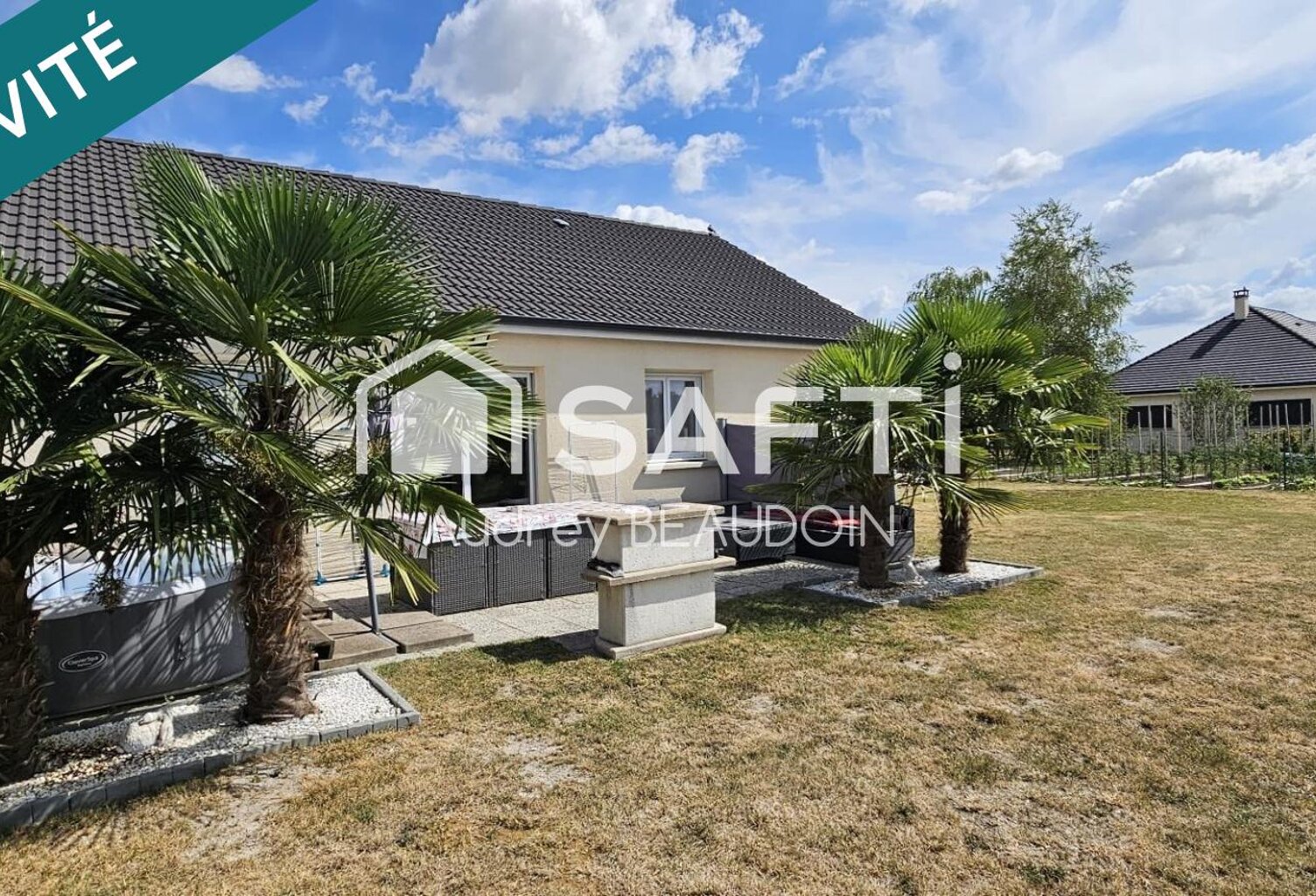 Maison de plain-pied avec garage accolé — photo 1
