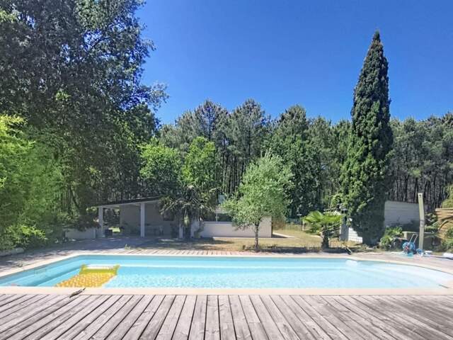 MAISON FAMILIALE AVEC PISCINE SUR 1.4 HECTARE DE TERRAIN — photo du bien