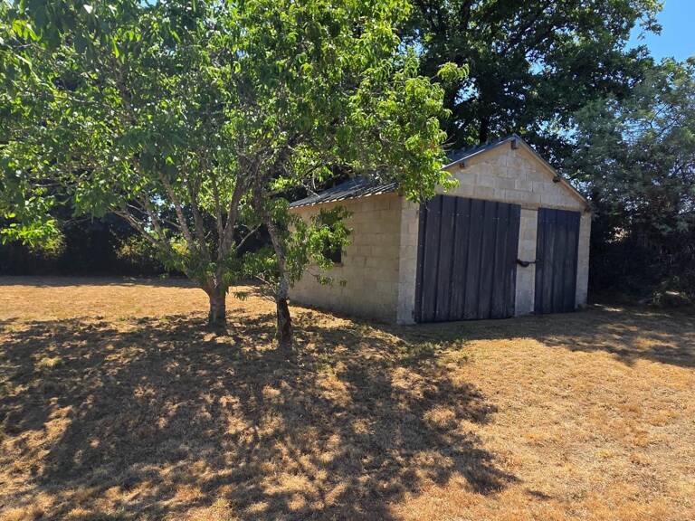 Terrain constructible de 440m² — photo 1