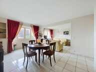 ENGHIEN-LES-BAINS - APPARTEMENT  F4 QUARTIER DE LA GARE — photo 2