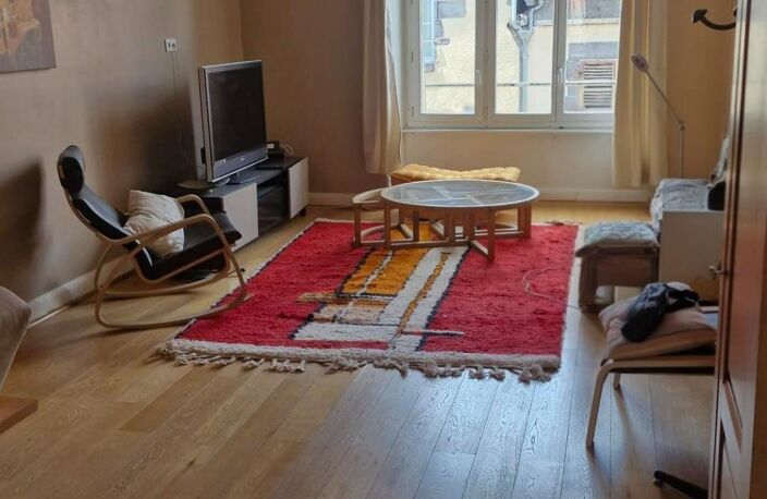 DUPLEX DE 150 M2 DANS LE CENTRE HISTORIQUE DE MONTFERRAND — photo 2