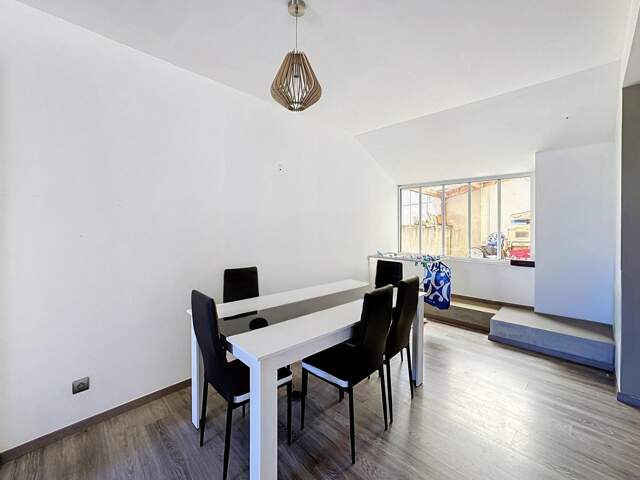 IMMEUBLE DE RAPPORT  3 LOGEMENTS LOUÉS  CENTRE-VILLE DE SABLÉ-SUR-SARTHE — photo du bien