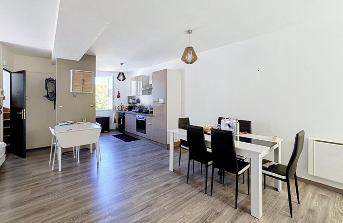 IMMEUBLE DE RAPPORT  3 LOGEMENTS LOUÉS  CENTRE-VILLE DE SABLÉ-SUR-SARTHE — photo 3