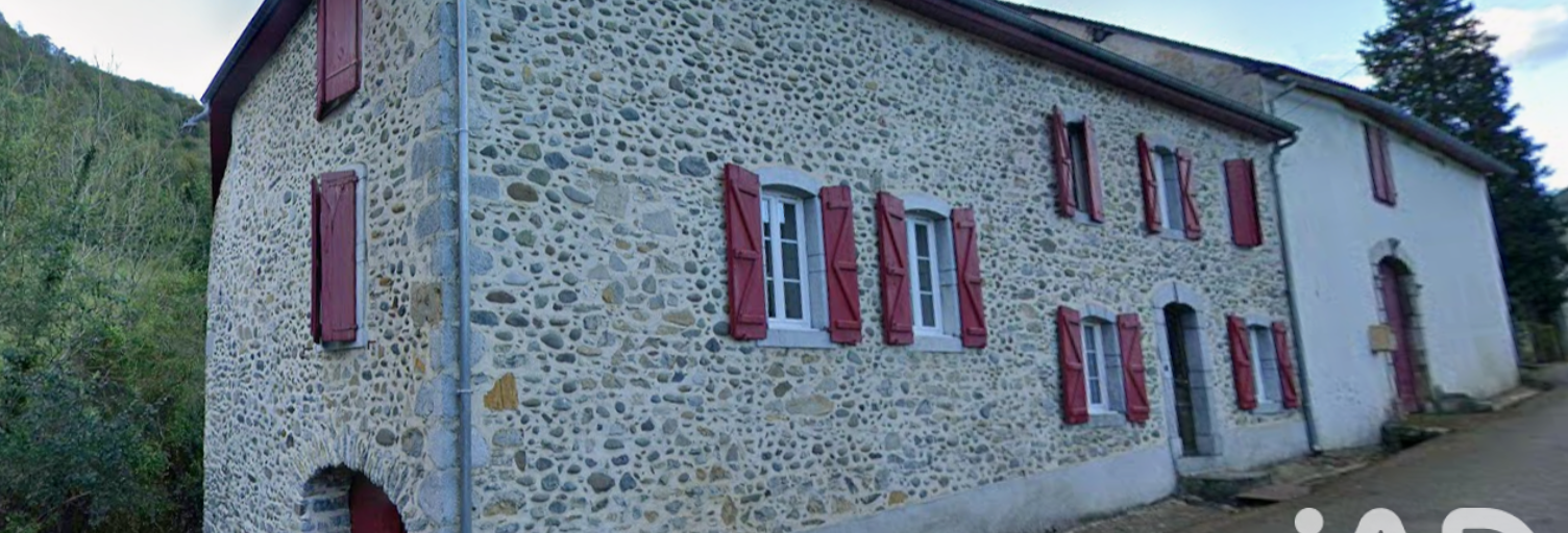 Maison 8 Pièces 262 m² à vendre à Lurbe-Saint-Christau (64660)