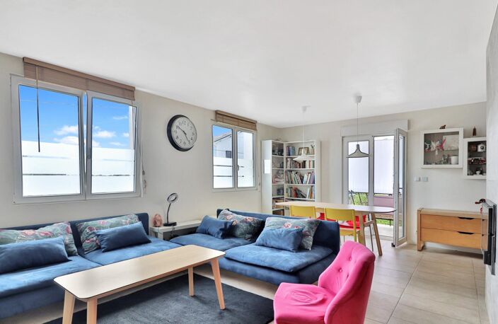 Maison entièrement rénovée en 2024 édifiée sur 873 m² de terrain. — photo 3