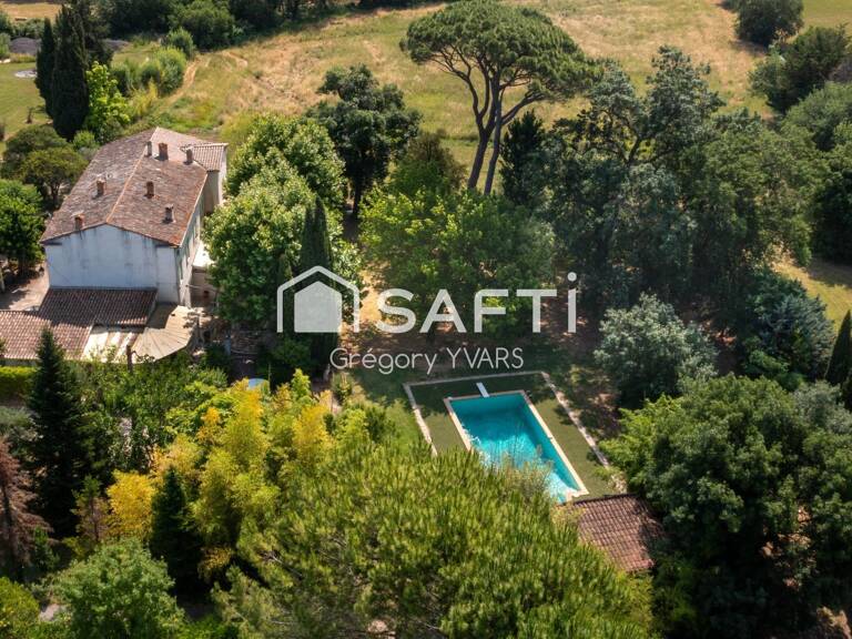 Bastide provençale de 335 m² avec annexes et piscine — photo 1