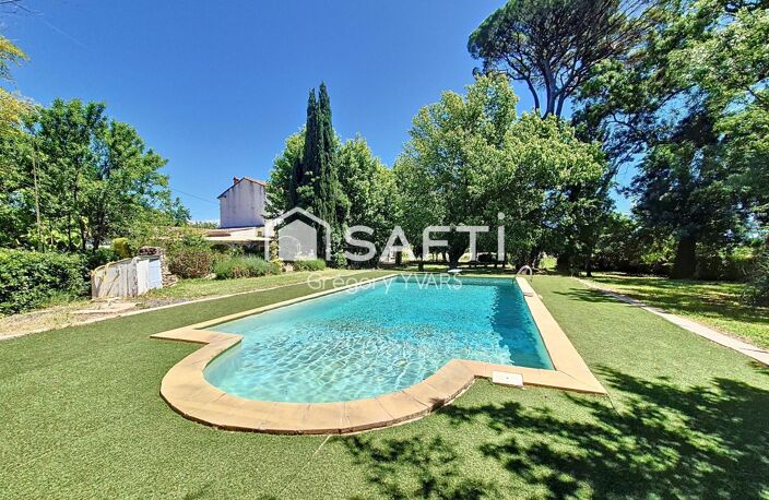 Bastide provençale de 335 m² avec annexes et piscine — photo 2