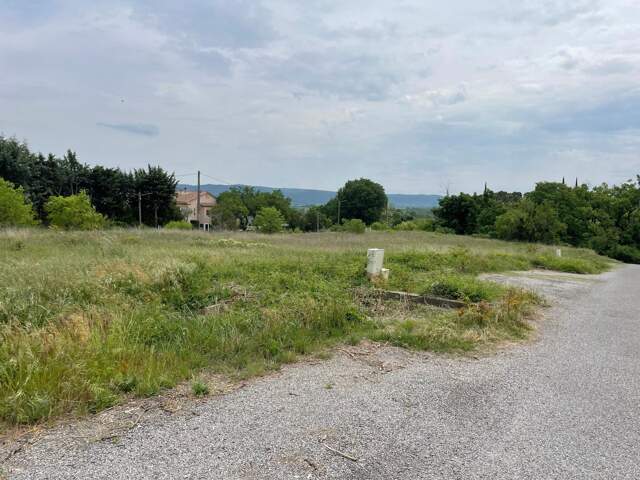Terrain 348m² viabilisé La Brillanne proche A51/Gare — photo du bien