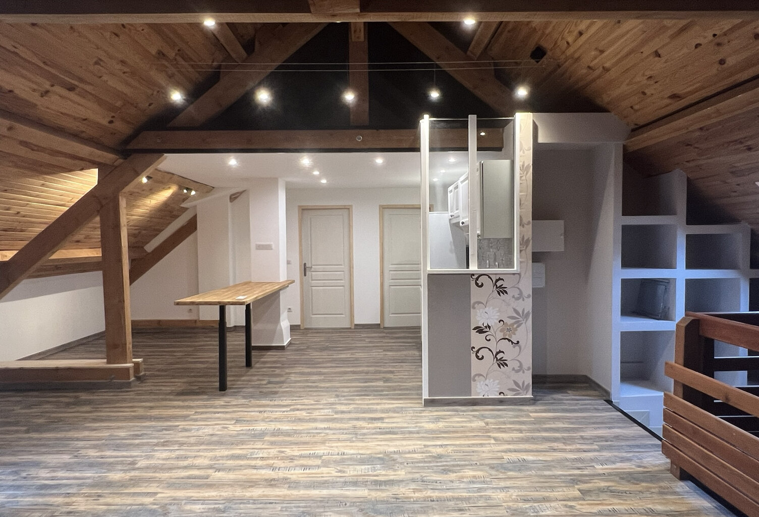 Grand appartement T3 avec cave et place de parking — photo 1