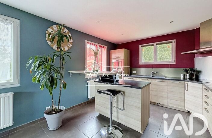 Vente Maison/villa 8 pièces — photo 2