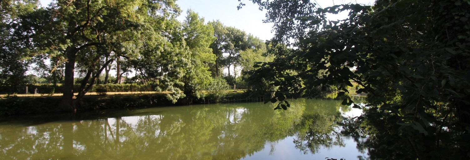 Maison 8 Pièces 227 m² à vendre à La Chartre-sur-le-Loir (72340)