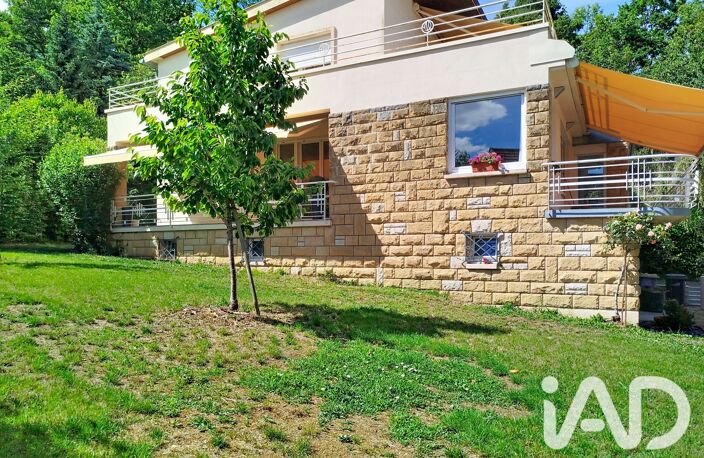 Vente Maison/villa 8 pièces — photo 2