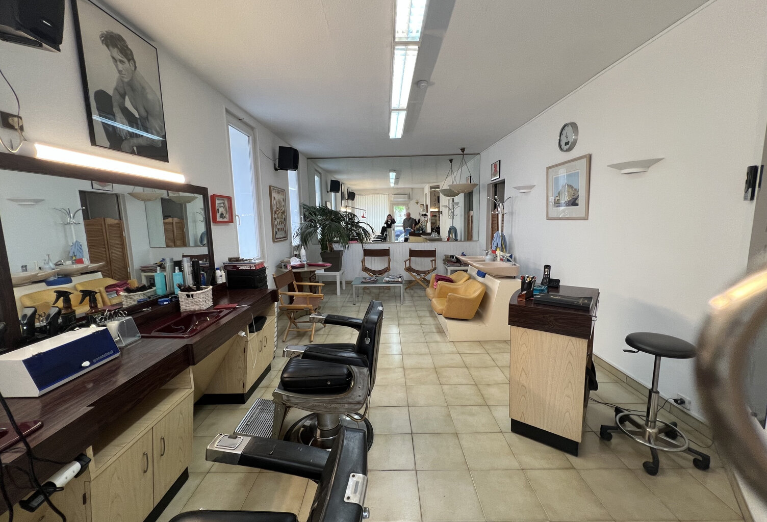 TOULON MOURILLON- Cède Droit au bail tous commerces — photo 1