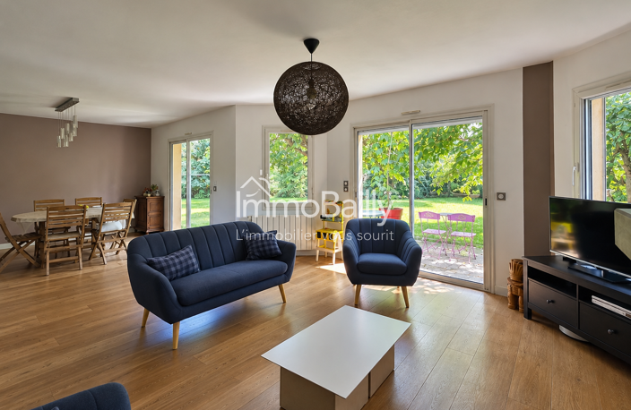 Maison familiale de plain-pied   5 chambres   Terrain de 1 6 — photo 3