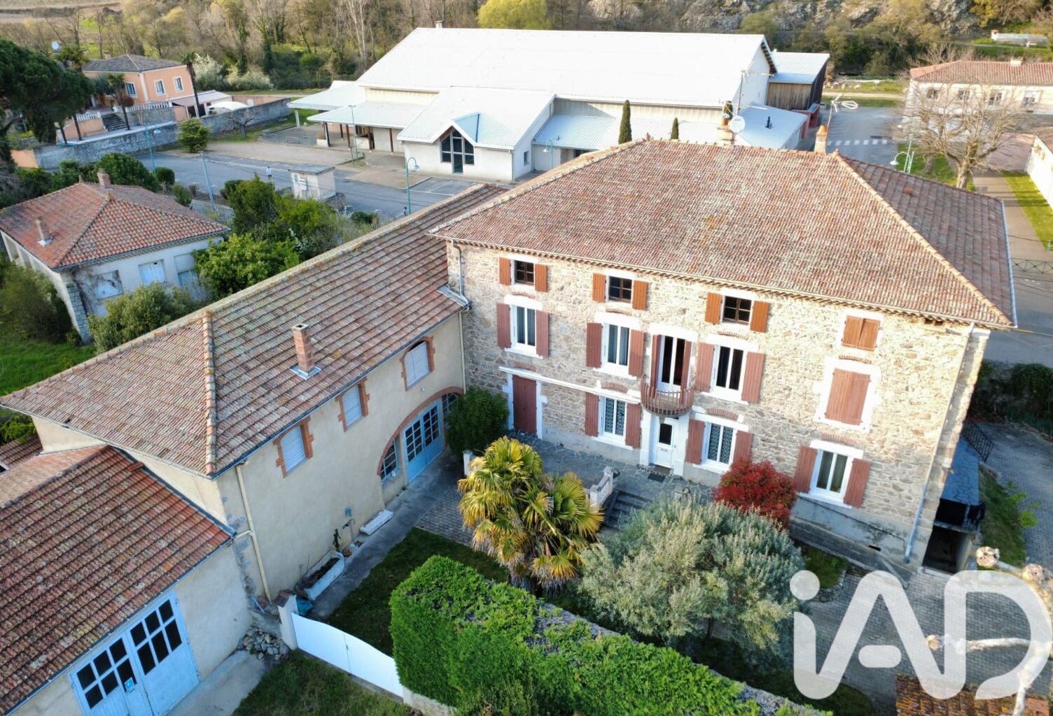 Vente Maison/villa 8 pièces — photo 1