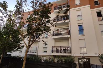 Appartement 2 pièces 823 €