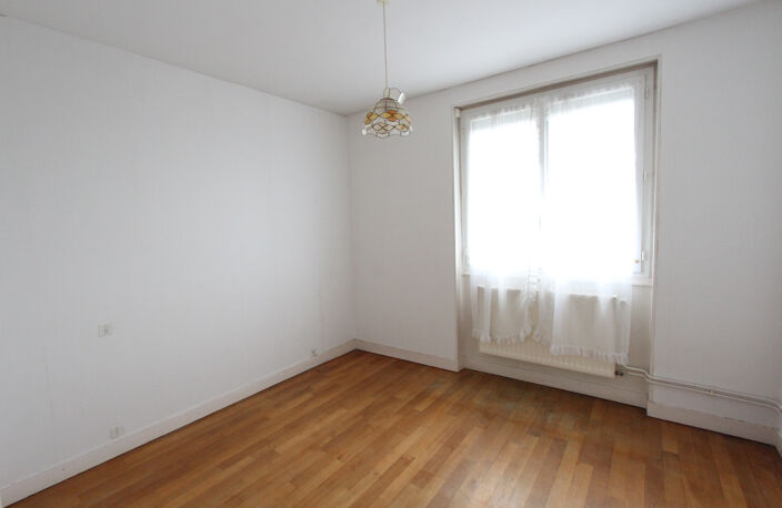 T3 dans résidence appréciée avec magnifique vue sur le Val d — photo 3