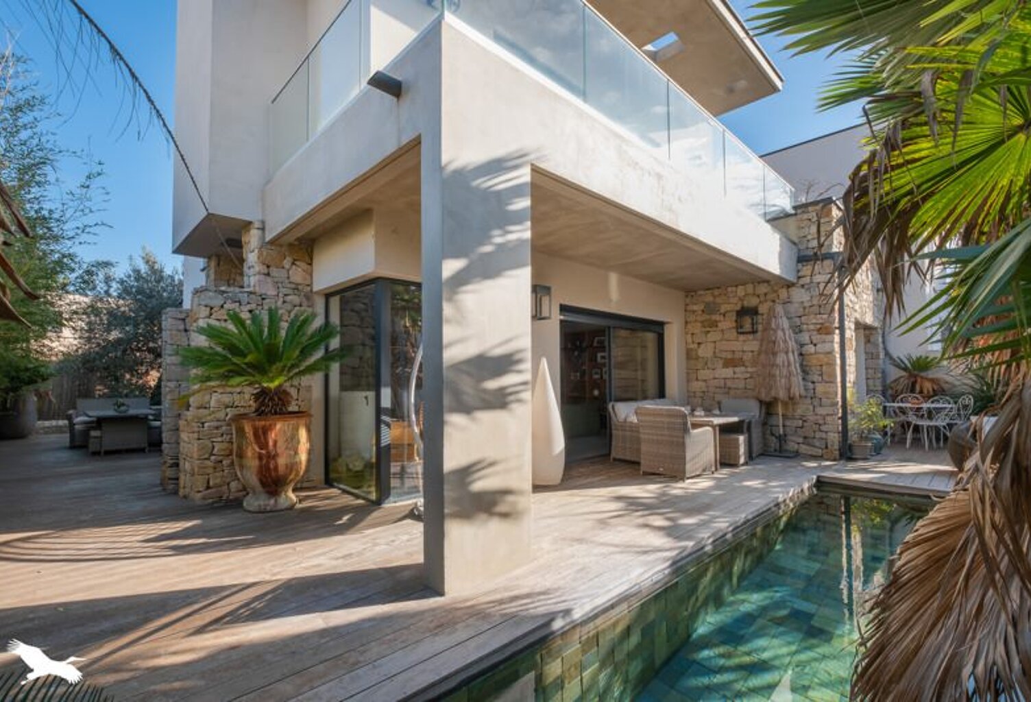 Contemporaine de 5 pièces principales — photo 1