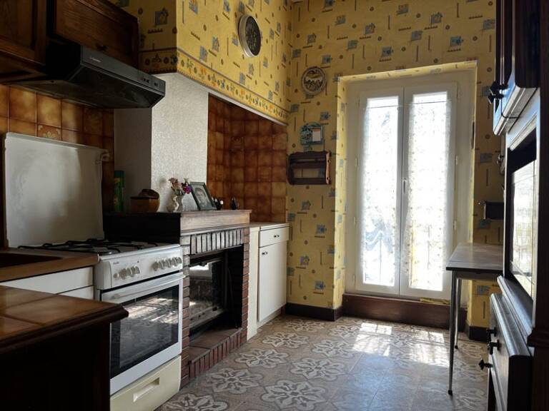Maison de bourg de 6 pièces principales — photo 1