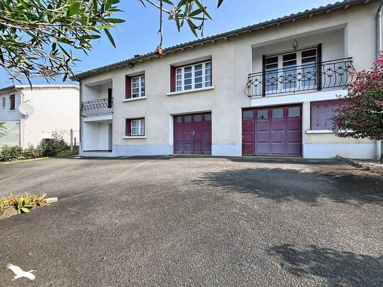 Maison en pierre de 5 pièces principales — photo 1