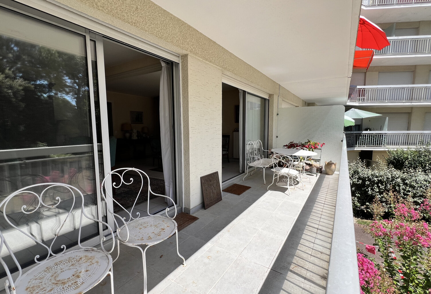 ROYAN - QUARTIER DU PARC - BEL APPARTEMENT T3 AVEC TERRASSE - 78 M2 HABITABLES - 300 M PLAGE ET 200 M COMMERCE — photo 1