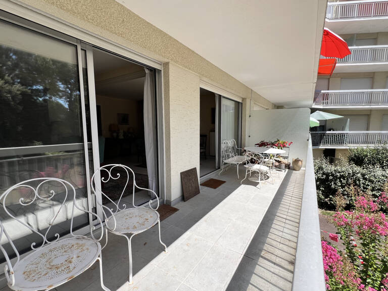 ROYAN - QUARTIER DU PARC - BEL APPARTEMENT T3 AVEC TERRASSE - 78 M2 HABITABLES - 300 M PLAGE ET 200 M COMMERCE — photo 1