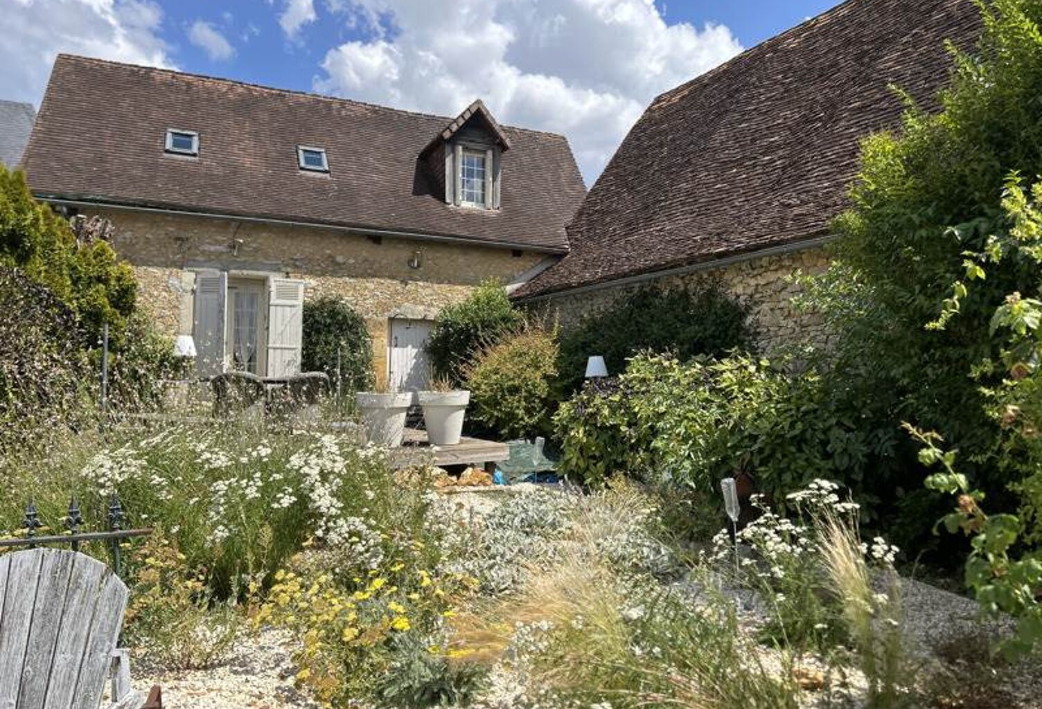 Maison en pierre de 5 pièces principales — photo 1