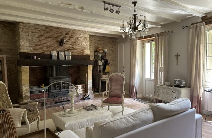 Maison en pierre de 5 pièces principales — photo 2