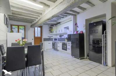 Maison en pierre de 5 pièces principales — photo du bien