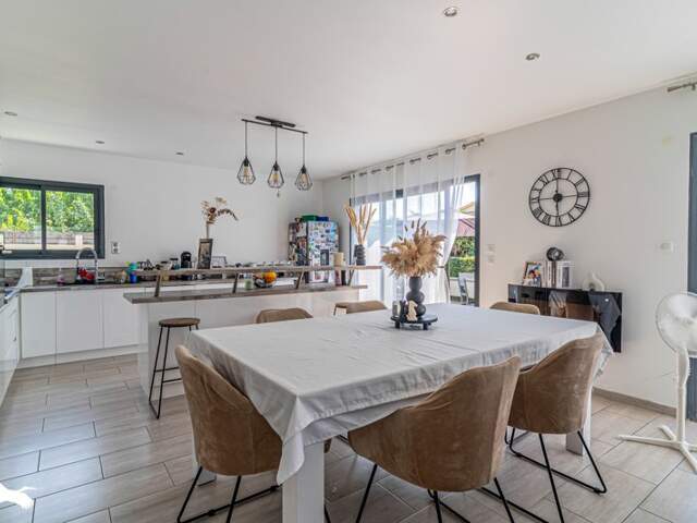 Contemporaine de 4 pièces principales — photo du bien