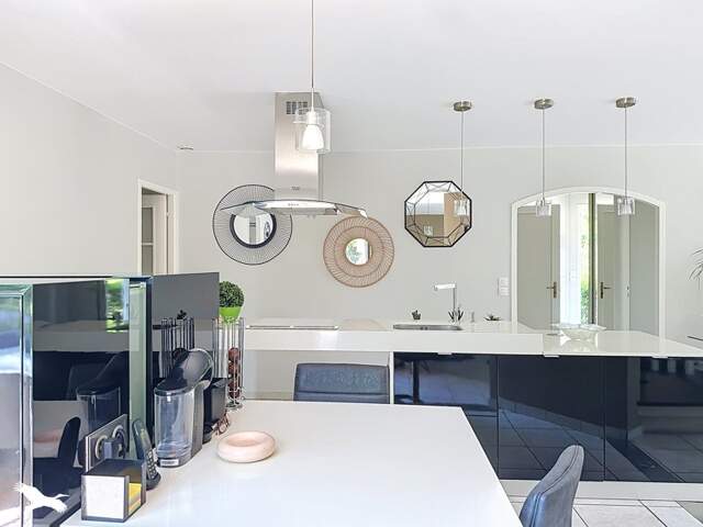 Contemporaine de 6 pièces principales — photo du bien