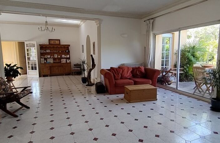 Vente maison 8 pièces 171 m² Ambarès-et-Lagrave (33440) — photo 2