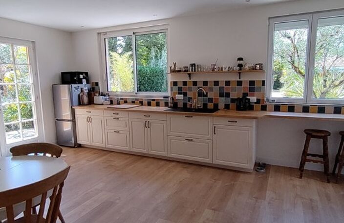 Vente maison 8 pièces 171 m² Ambarès-et-Lagrave (33440) — photo 3