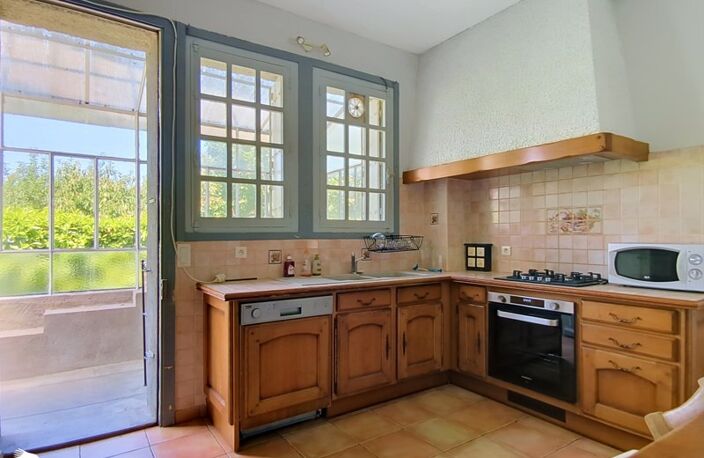 Maison en pierre de 7 pièces principales — photo 4