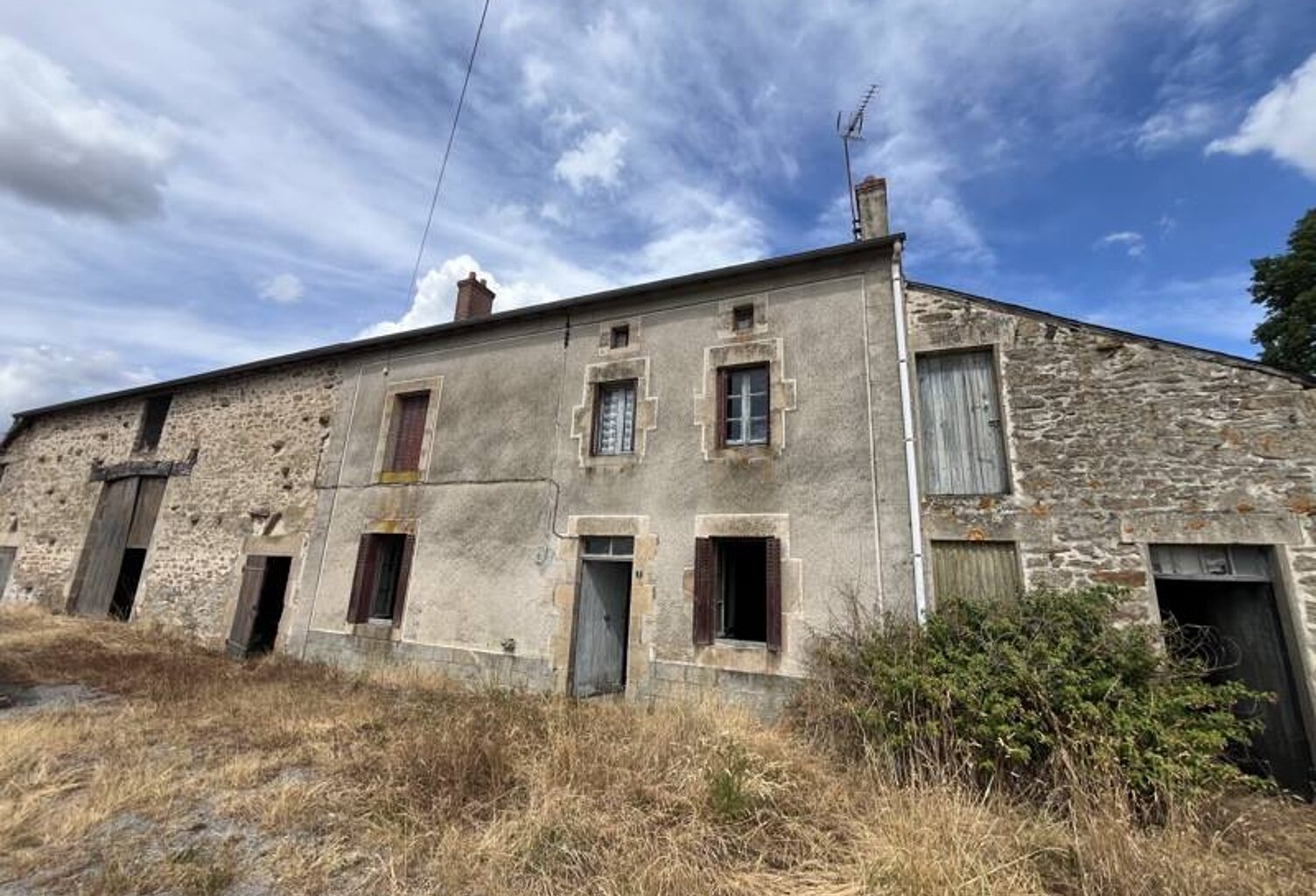 Ferme (tte) de 7 pièces principales — photo 1