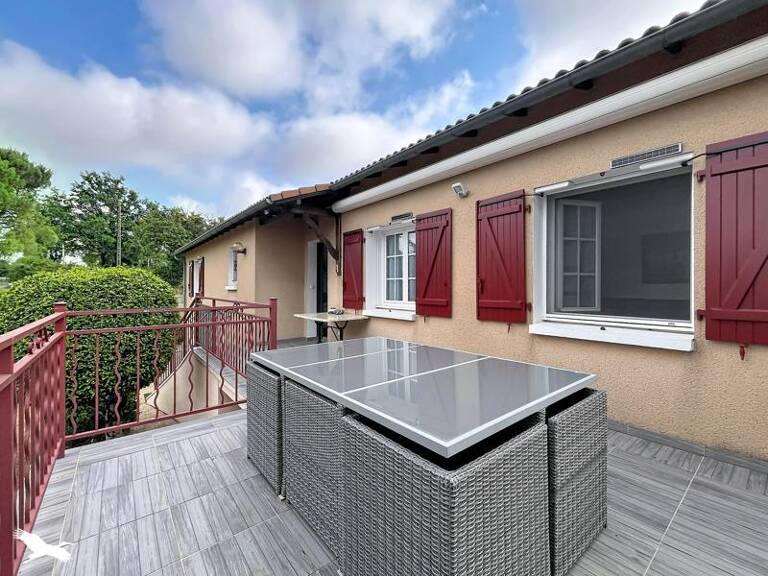 Pavillon de 8 pièces principales — photo 1