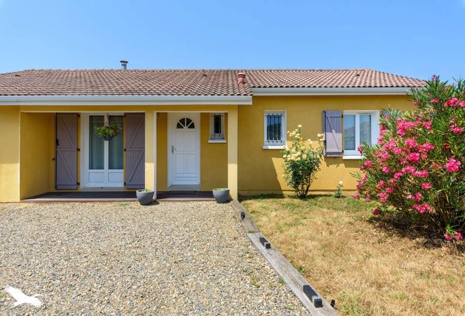 Contemporaine de 6 pièces principales — photo 1