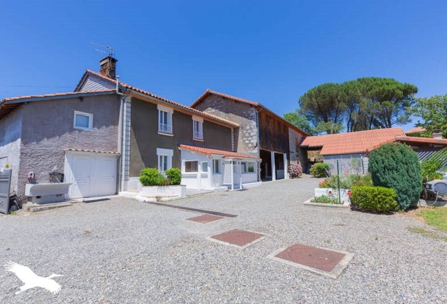 Ferme (tte) de 7 pièces principales — photo 1