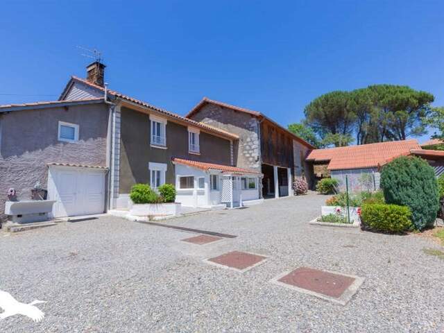 Ferme (tte) de 7 pièces principales — photo du bien