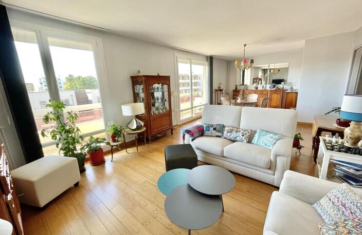 appartement 4 pièces avec balcons et garage. — photo 2