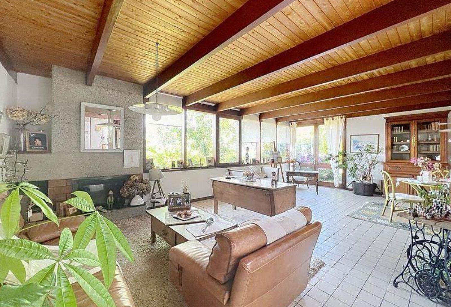 Contemporaine de 7 pièces principales — photo 1