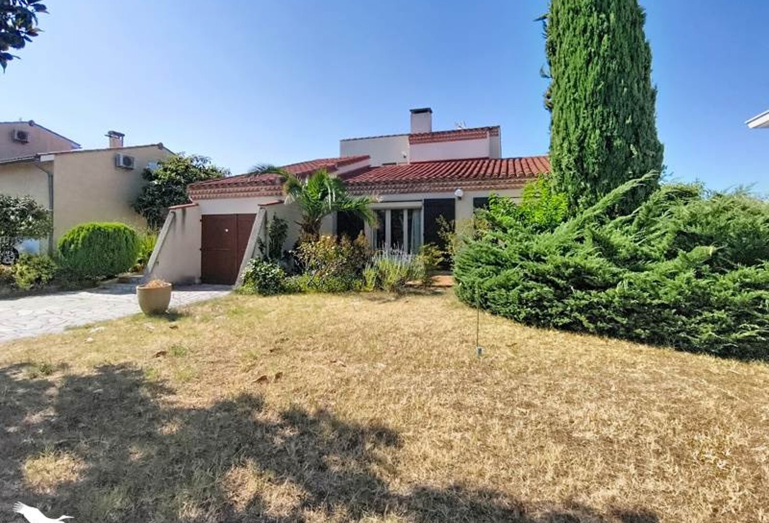 Villa de 6 pièces principales — photo 1