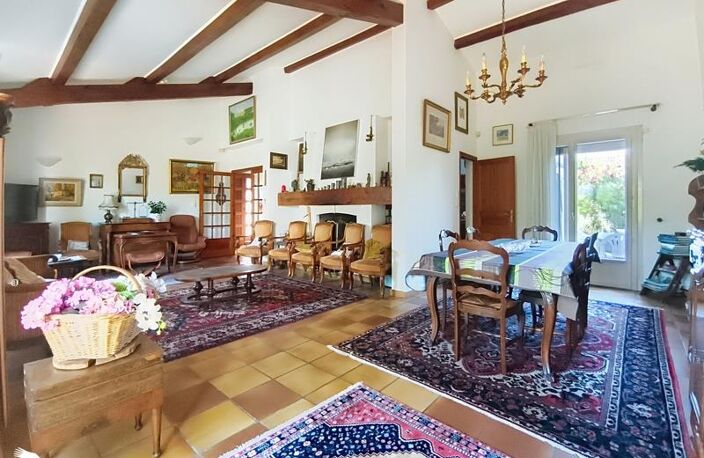 Villa de 6 pièces principales — photo 3