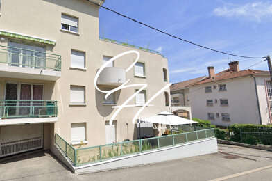 Appartement 3 pièces 810 €