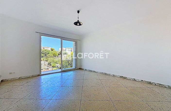 Studio 30 m² avec balcon, parking et cellier - Quartier Estanove — photo 2